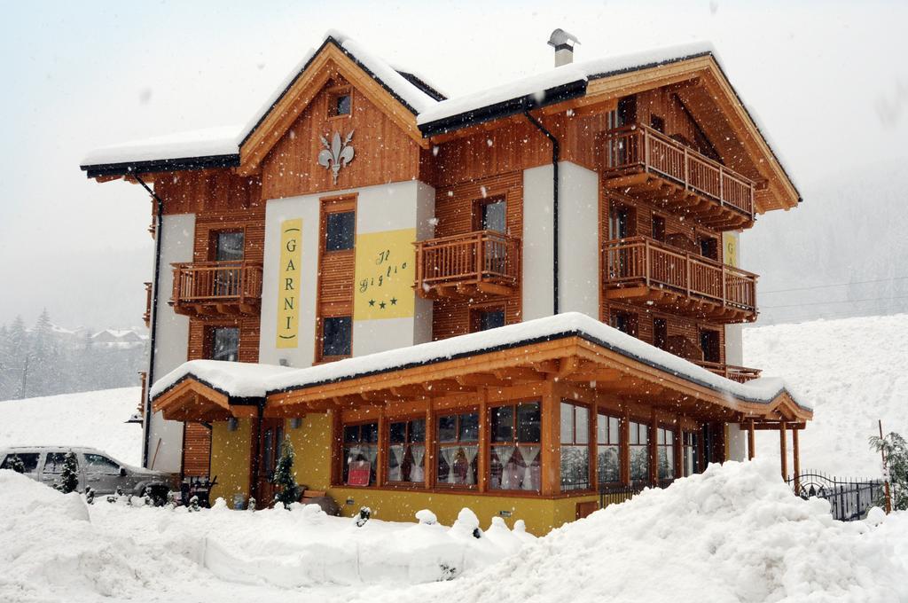 Residence Garni Il Giglio Commezzadura Exterior foto